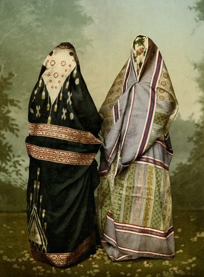Syrische Frauen in Beirut im städtischen Gewand (Foto: Bonfils, zwichen 1885 und 1895, Photochrom: um 1895, Copyright: Gustaf-Dalman-Institut Greifswald) 