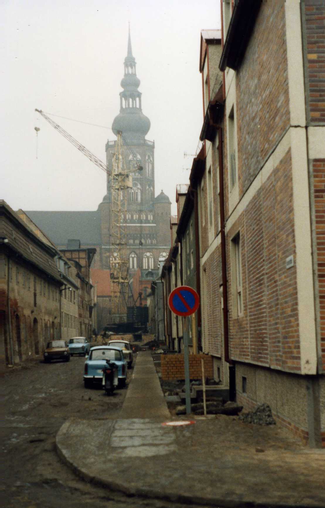 Greifswald, Dom, Januar 1990 (Bild: Felix O., CC BY SA 2.0)