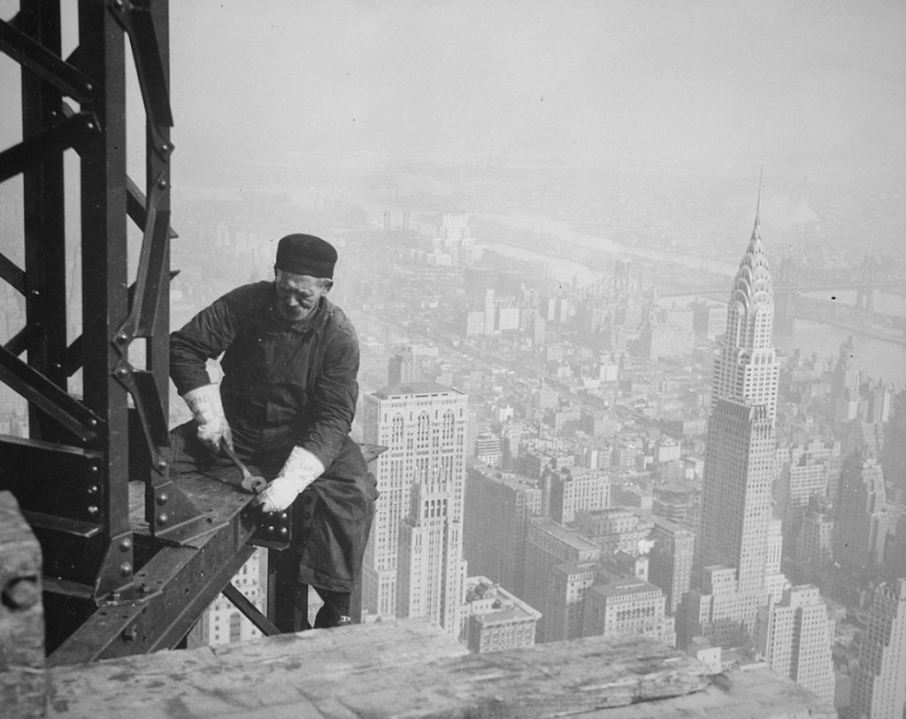 New York, Bauarbeiten am Empire State Building, 1941/42 (Bild: Lewis Hine, PD)