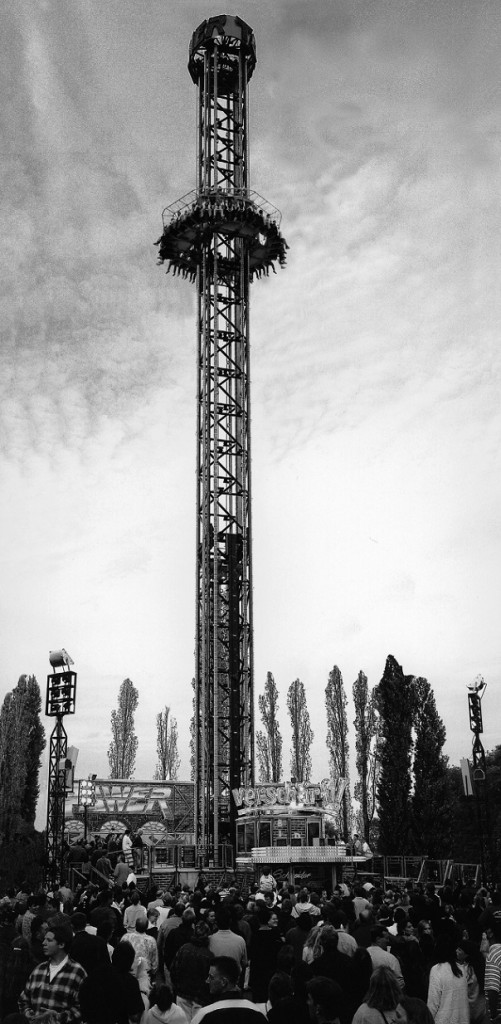 Maurer Söhne, “Free Fall Tower” (1998) (© C. F. King/Maurer Söhne GmbH & Co. KG)
