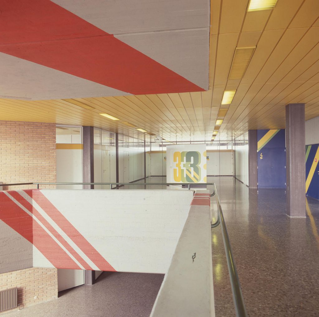 Barcelona, Deutsche Schule, Klassentrakt (Entwurf: Pysall und Rollenhagen, Realisierung: Architekten PJS, 1969–1976 (Bild: SAIB G124)