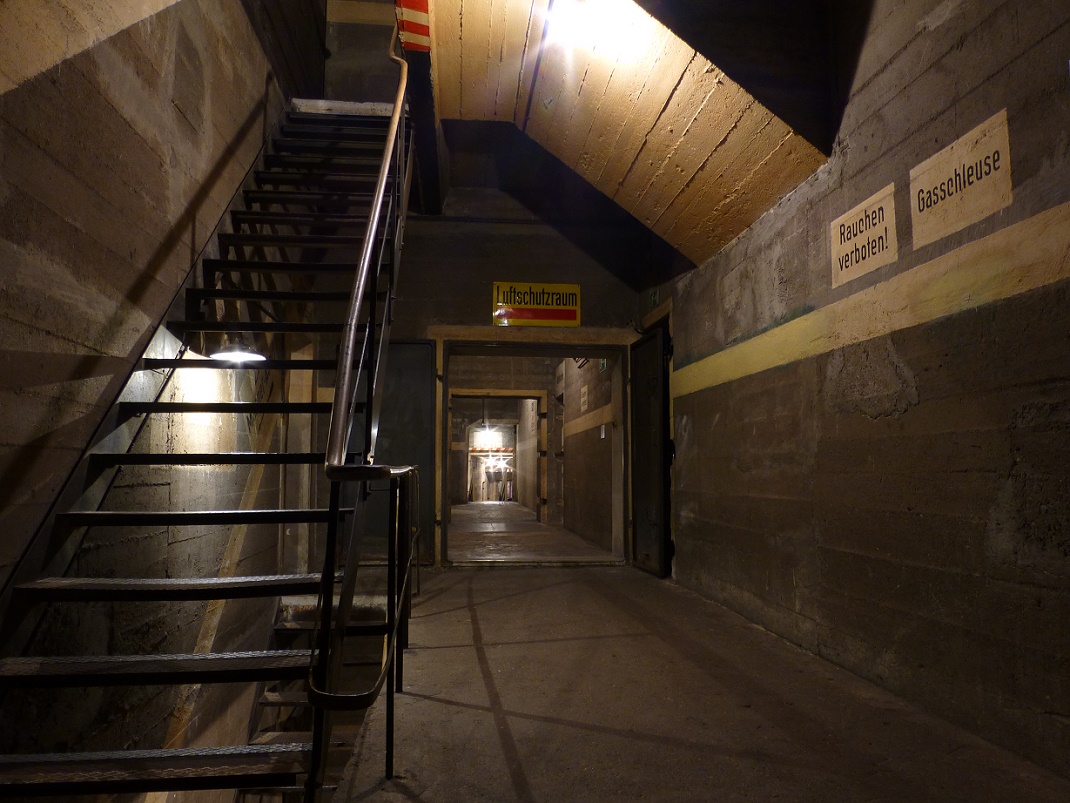 Berlin, Luftschutzanlage, U-Bahnhof Gesundbrunnen, Eingangsbereich, heute Berliner-Unterwelten-Museum (Bild: Frieder Salm)