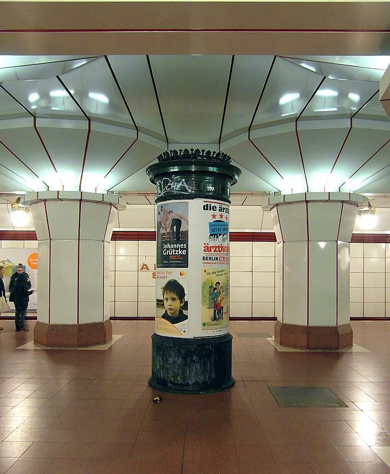 Berlin, U-Bahnhof "Altstadt Spandau" (Bild: Ingolf, CC BY 2.0, 2013)