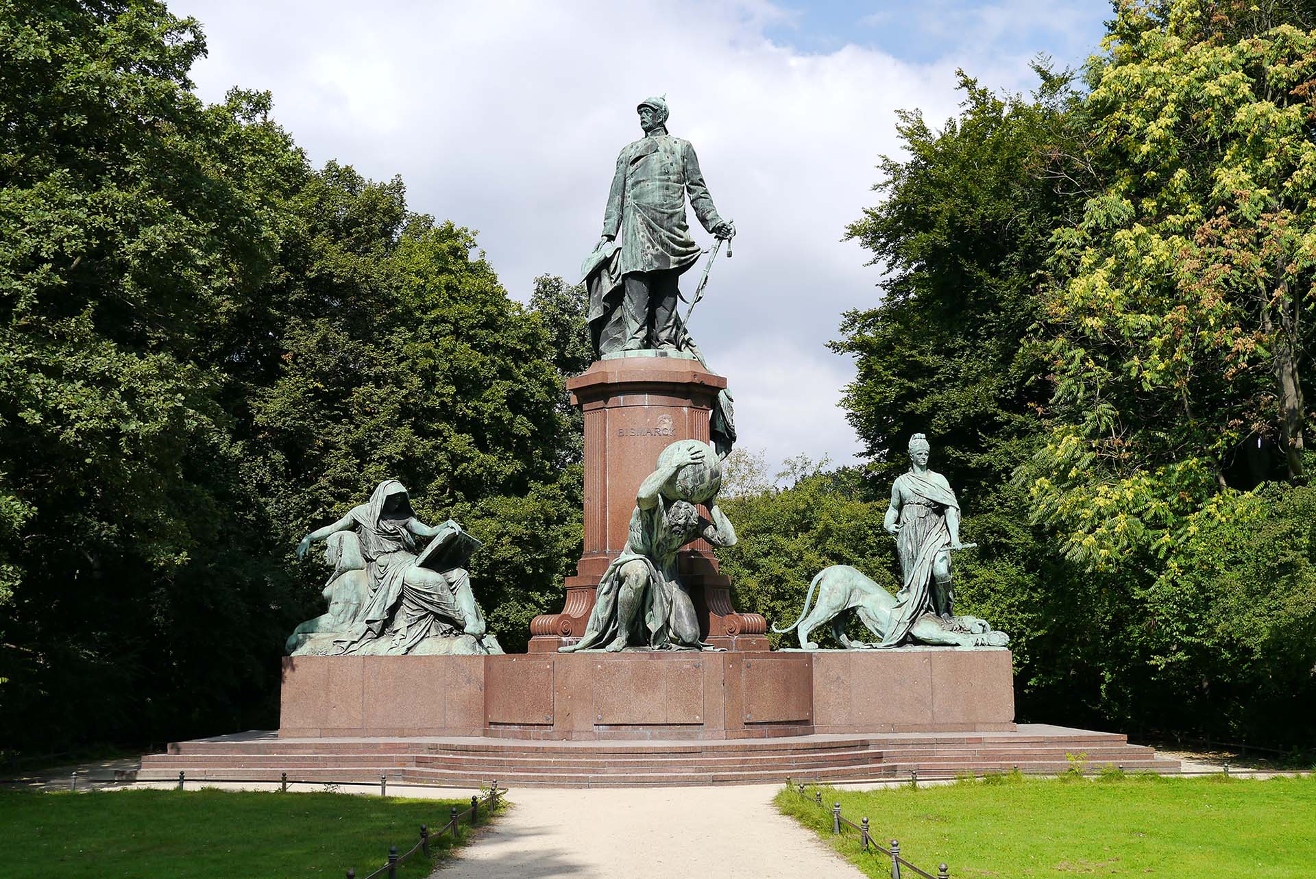Bismarck Denkmal am Großen Stern in Berlin Tiergarten (Bild: jensdarup, CC BY-SA 3.0, 2012)