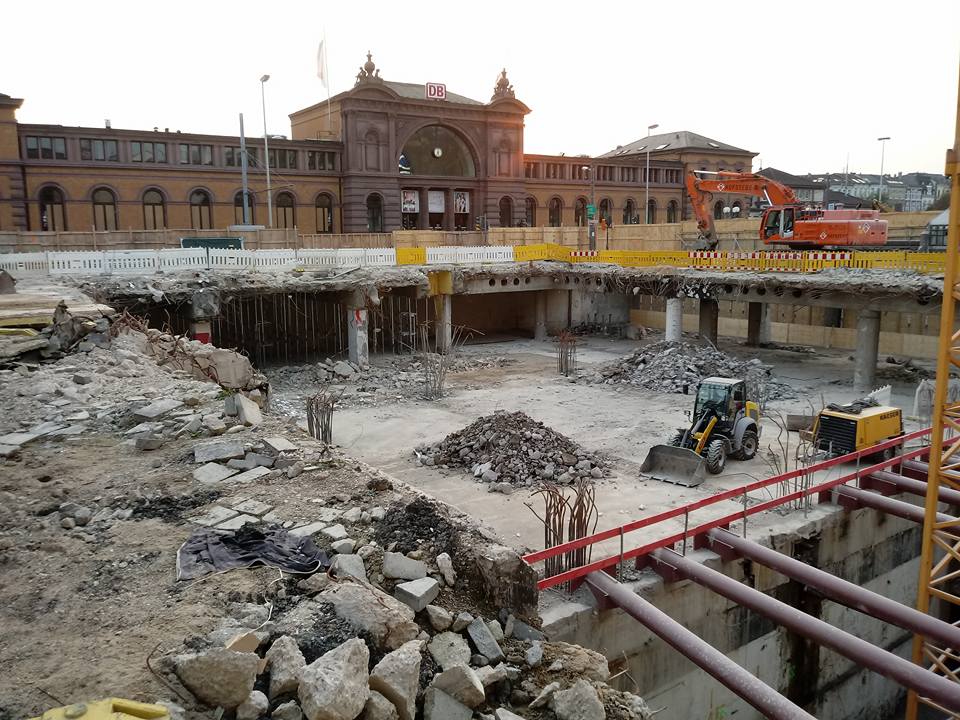 Bonn, Abrissarbeiten am Bahnhof (Bild: Gerritt Wilming)