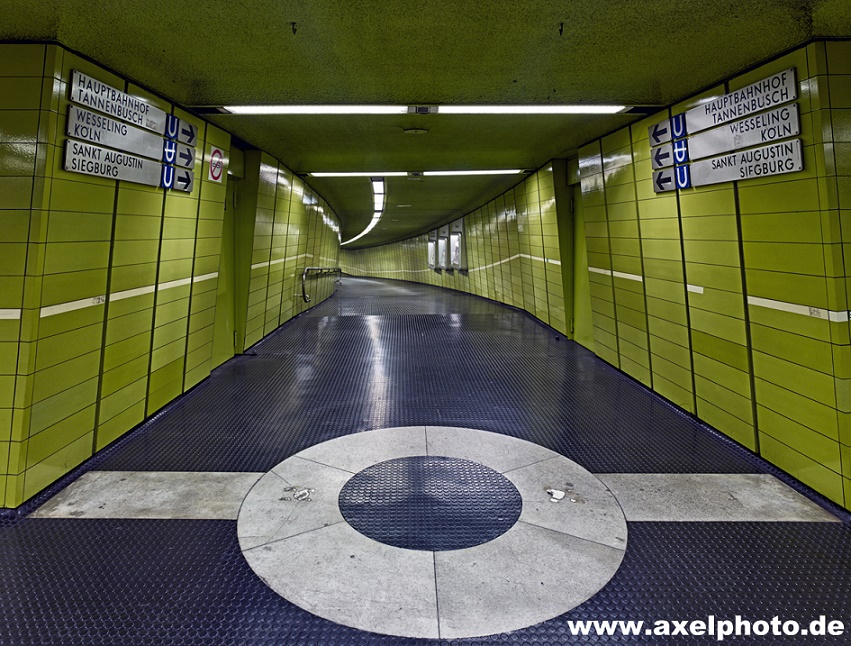 Bonn, U-Bahn-Station "Markt/Uni" (Bild: Axel Hausberg)