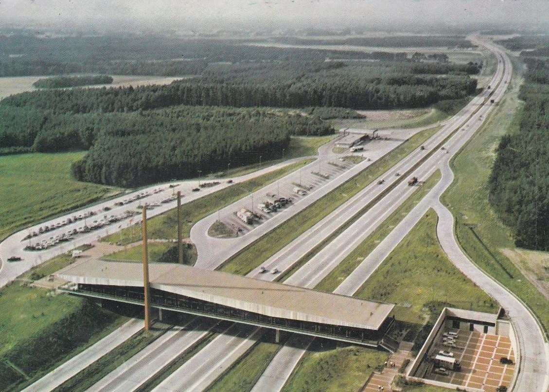 Brückenraststätte Dammer Berge (Bild: Postkarte, wohl 1970er Jahre)
