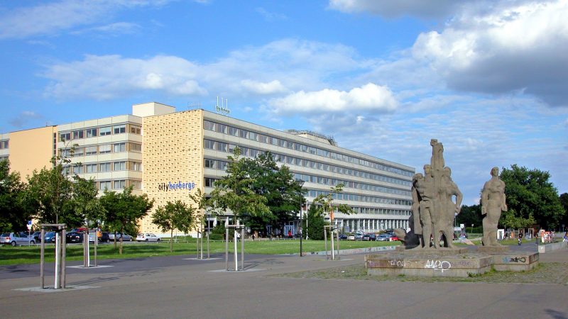 Dresden, Robotron-Bürogebäude (Bild: Dr. Jörg Blobelt, CC BY-SA 4.0)