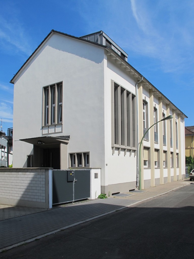 UMNUTZUNG: Frankfurt am Main-Nordend, Umnutzung der Church of Christ (1954, Umnutzung 2005) für Wohnzwecke