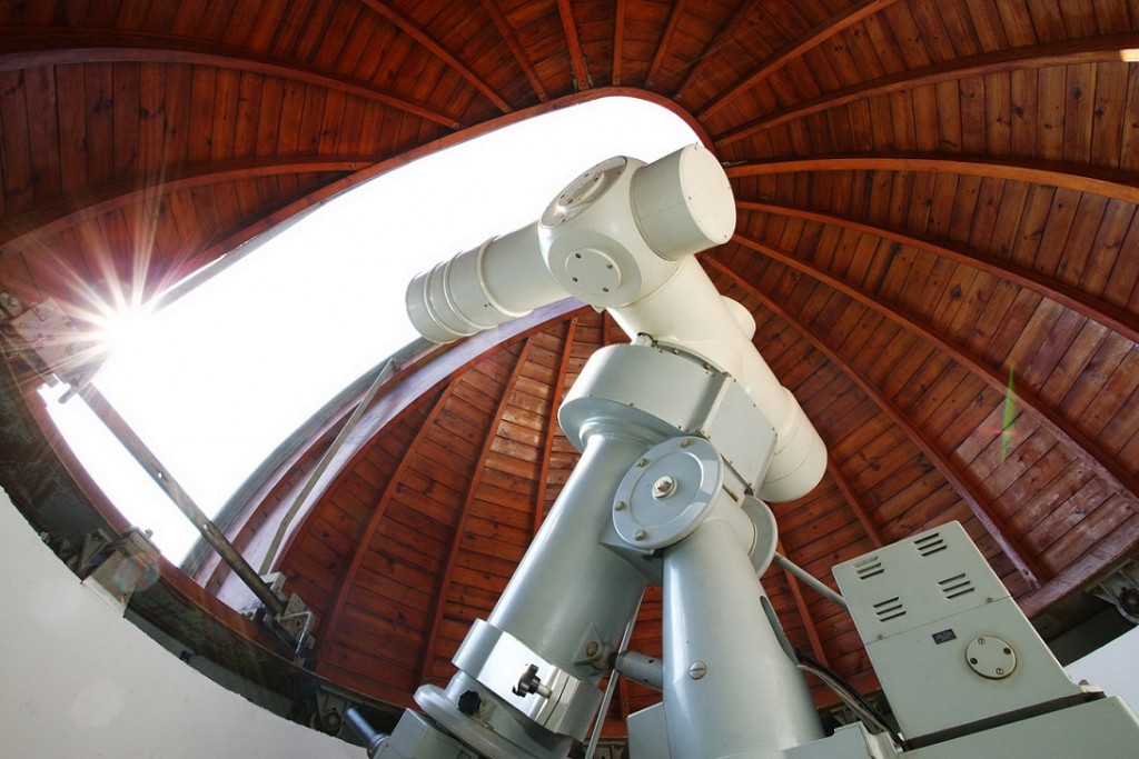 Coudé-Refraktor der Sternwarte des Planetariums auf der Peißnitzinsel in Halle (Saale) (Bild: Stadt Halle (Saale), Thomas Ziegler)
