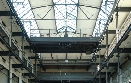 Innenraum der Großgarage Halle Süd (Bild: Architekturbüro Heinze)