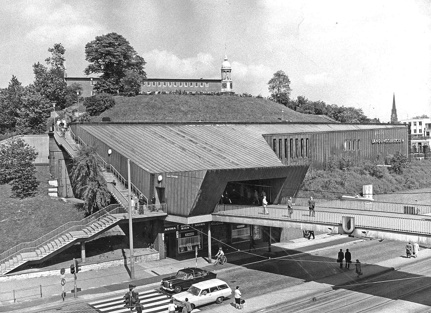 Hamburg, Haltestelle "Landungsbrücken", Fritz Trautwein und Hans Loop, Fertigstellung 1959 (Foto: Archiv der Hamburger Hochbahn)