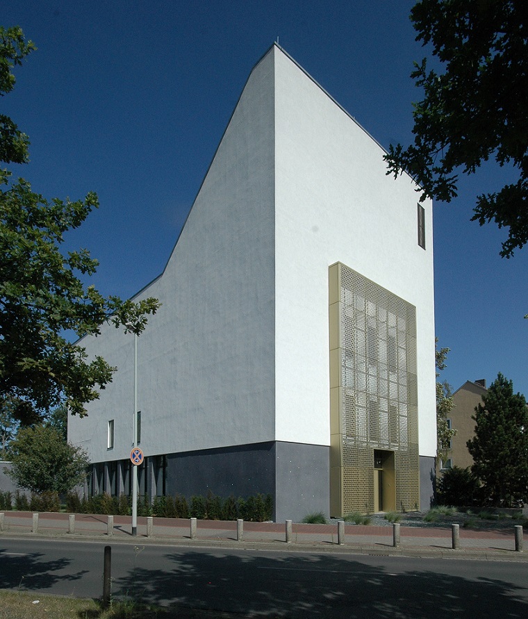 Umnutzung: Hannover-Leinefelden, ehemalige Gustav-Adolf-Kirche (1965, seit 2009 Synagoge der Liberalen Jüdischen Gemeinde, kein Denkmalschutz) (Bild: Ulrich Knufinke)
