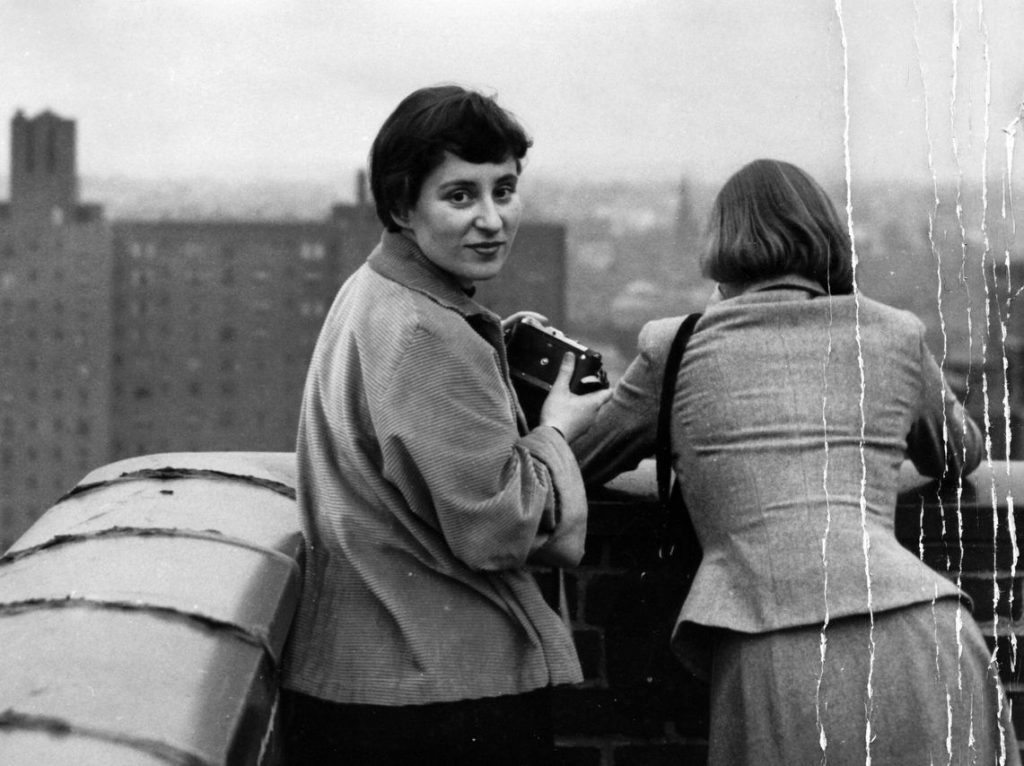 Maria Verena Gieselmann (Fischer) 1951 in New York (Bild: saai Archiv für Architektur und Ingenieurbau Karlsruhe)