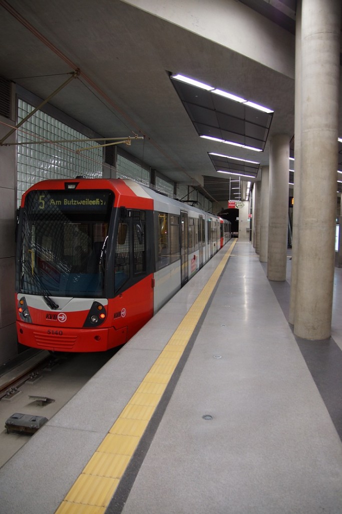 Koeln, U-Bahnstation "Heumarkt", untere Ebene (Bild: Tohma, GFDL oder CC BY SA 4.0, 3.0, 2.5, 2.0, 1.0)