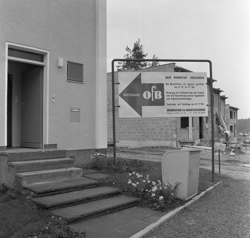 Langen-Oberlinden, Aufbau der "Wohnstadt" im Jahr 1961 (Bild: Bundesarchiv, B 145 Bild F011036-0002, CC BY SA 3.0)