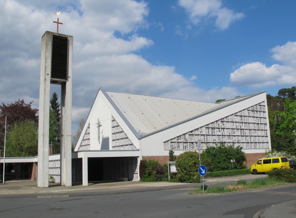 Langen-Oberlinden, Thomas-von-Aquin-Kirche (H. Römer/H. Baumgart, 1968) (Bild: K. Berkemann)