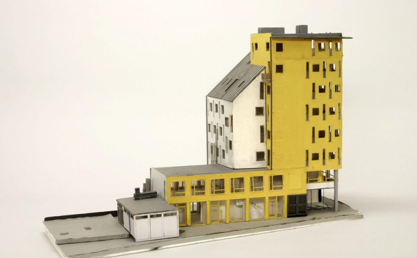 München, Wohn- und Geschäftshaus; Modell von Otto Steidle (Bild: Architekturmuseum der TUM)
