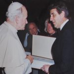 Heinz Willi Peuser 1983 bei der Audienz in Rom mit Papst Johannes Paul II. (Bild: Archiv H. W. Peuser)