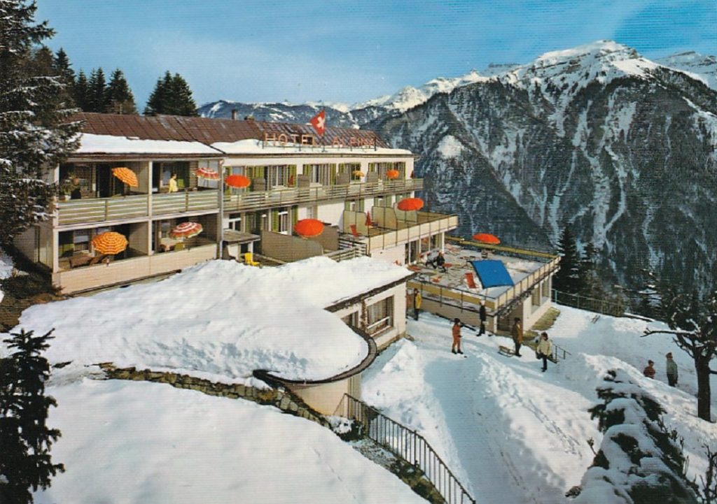 Braunwald im Glarus, Hotel Alpina, um 1974 (Bild: historische Postkarte)