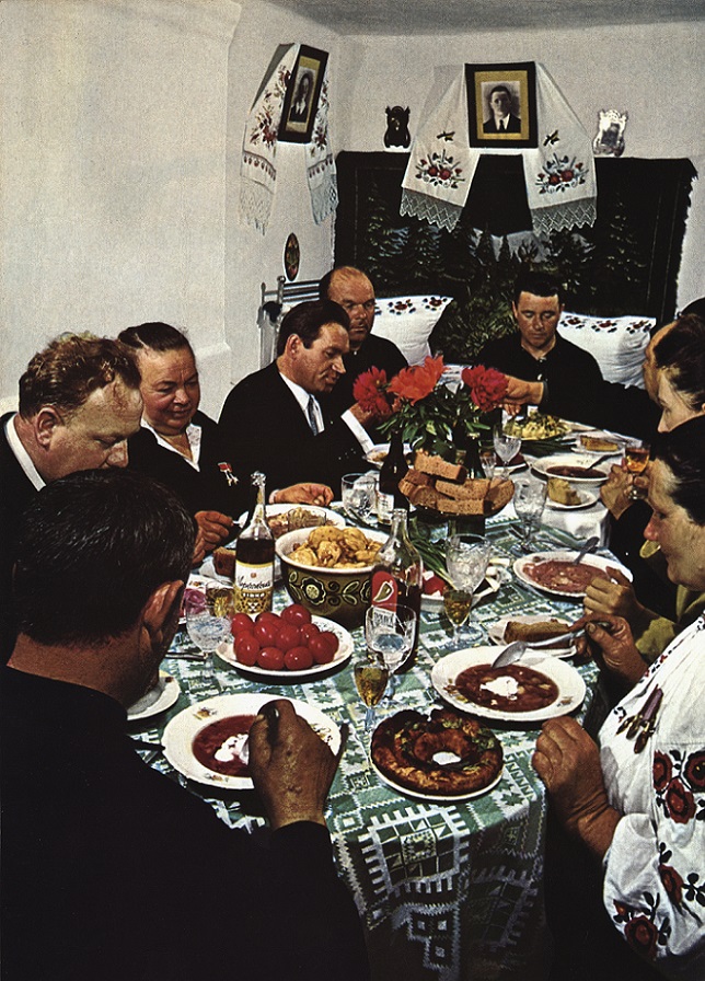 Die russische Seele beim Essen (Bild: Time Life)