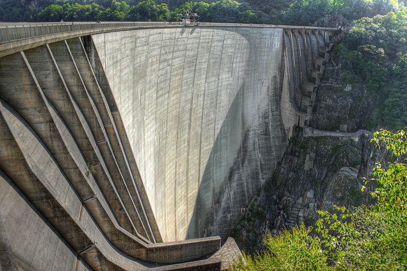 Valle-Verzasca-Staumauer (Bild: Martin Abegglen, CC BY SA 3.0)