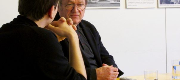 Werner Durth im Gespräch mit Julius Reinsberg (Bild: Carla Reitter)