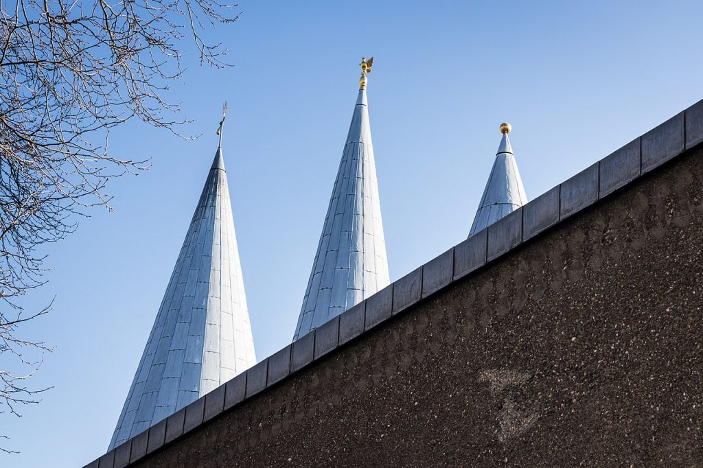 Bergisch Gladbach-Schildgen, Herz-Jesu-Kirche (Bild: Elke Wetzig, CC BY SA 4.0, 2021)