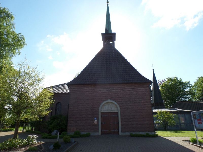 Bad Oyenhausen-Dehme, Auferstehungskirche