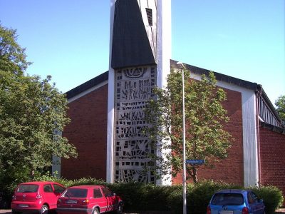Kiel-Elmschenhagen, Heilig-Kreuz-Kirche