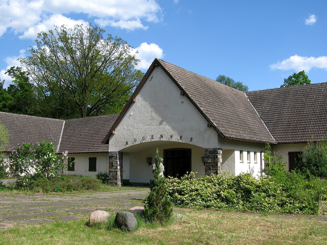 Landhaus Bogensee, ehemals Landsitz von Joseph Goebbels (Bild: Olaf Tausch, CC BY 3.0 oder GFDL, 2008)