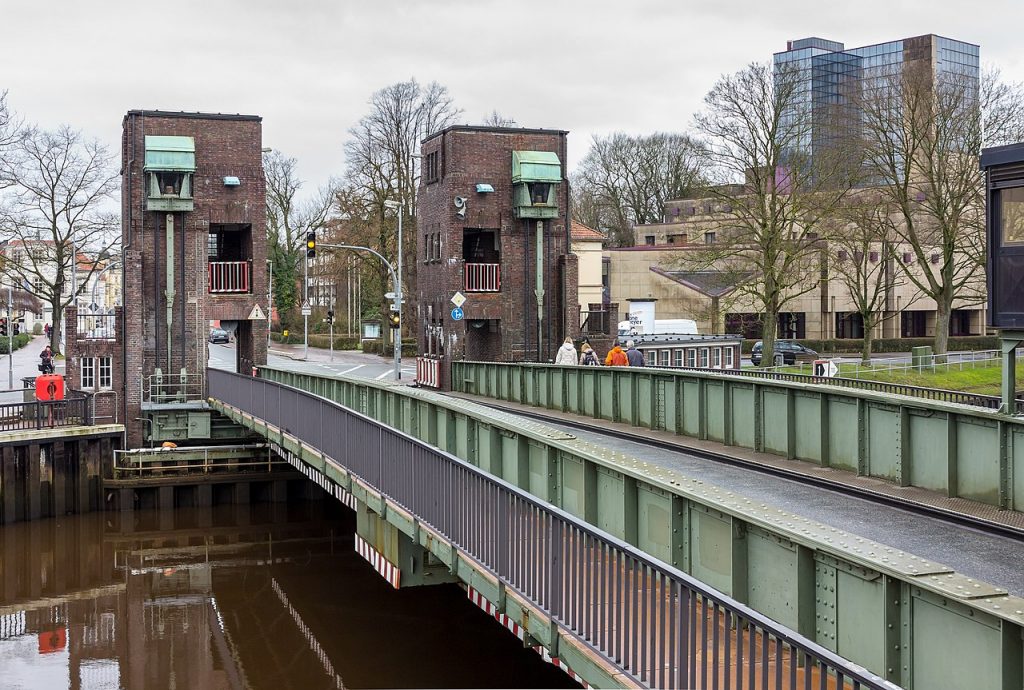 Oldenburg, Cäcilienbrücke (Bild: JoachimKohlerBremen, CC BY SA 4.0, 2014)
