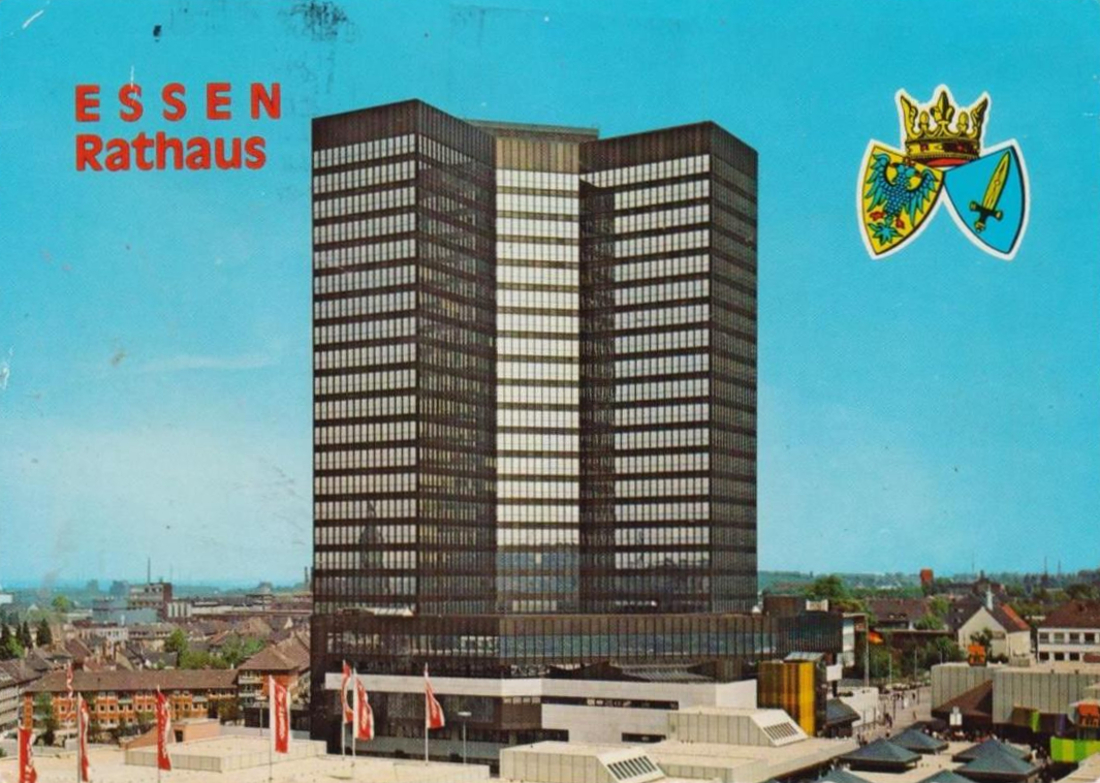Essen, Rathaus (Bild: historische Postkarte)