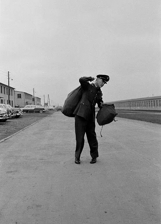Robert Lebeck: Elvis Presley, Friedberg, Taunus, 1958